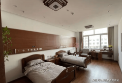 负氧离子浓度达市区2倍；双+二级护理+尺度餐饮