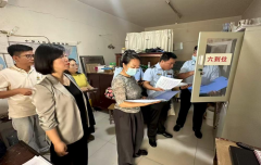 逐项核查食物原材料进货渠道能否证索票能否齐